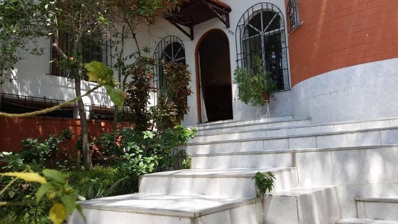 Vendo Linda Casa Avenida Pardo y Aliaga, Urbanización Miraflores, Piura - 1