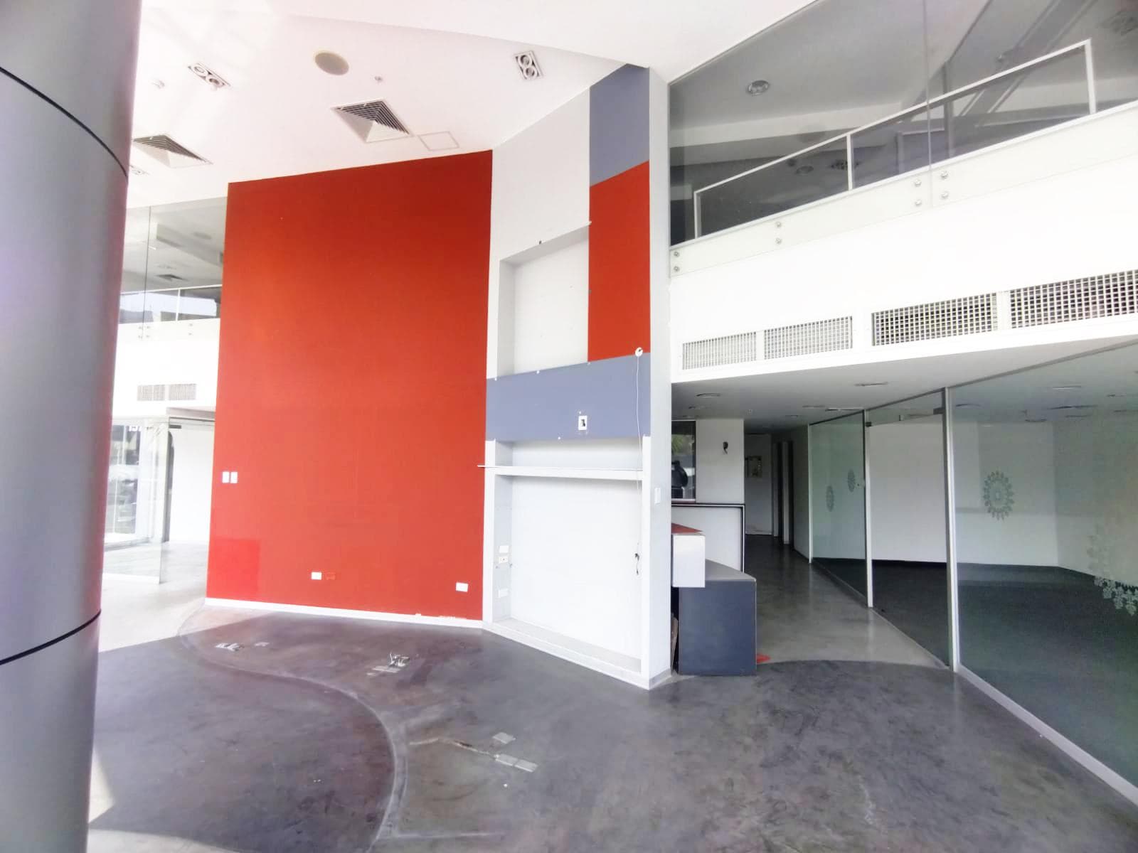 Local Comercial en alquiler - 365 m2 - San Isidro - 1