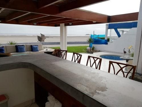 Alquilo o Vendo Casa De Playa en Las Lagunas de Puerto Viejo 1, San Antonio - 2