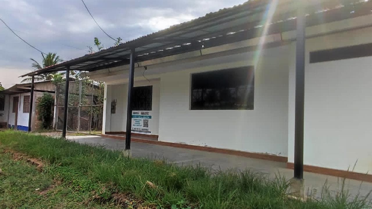 ENTIDAD FINANCIERA Vende Amplia Casa en Soritor - Moyobamba - 1155 - 2