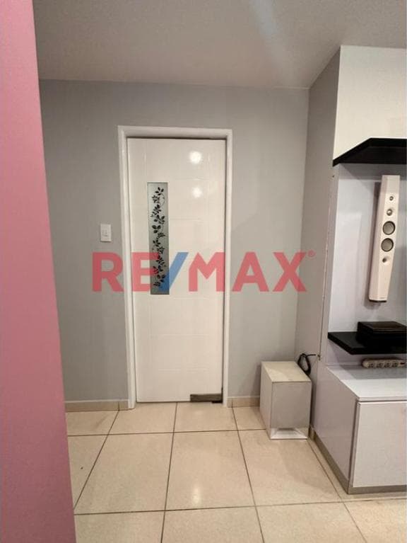 Se Vende Departamento En Primer Piso Frente A Parque - 2