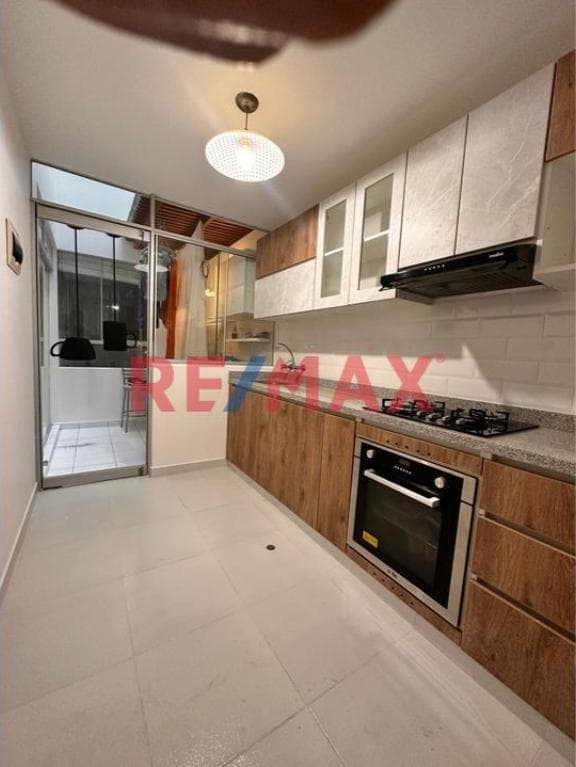 Se Vende Departamento En Primer Piso Frente A Parque - 1