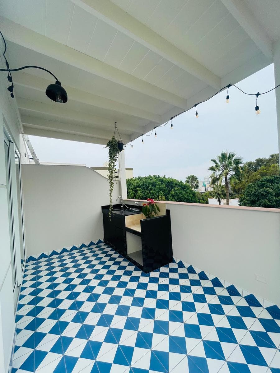 Lindos dúplex de estreno frente a parque - 1