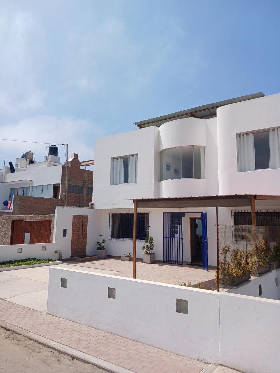 Alquiler Casa de playa en Lobos Km 127 Panam Sur a 1 cdra del Malecón - 1