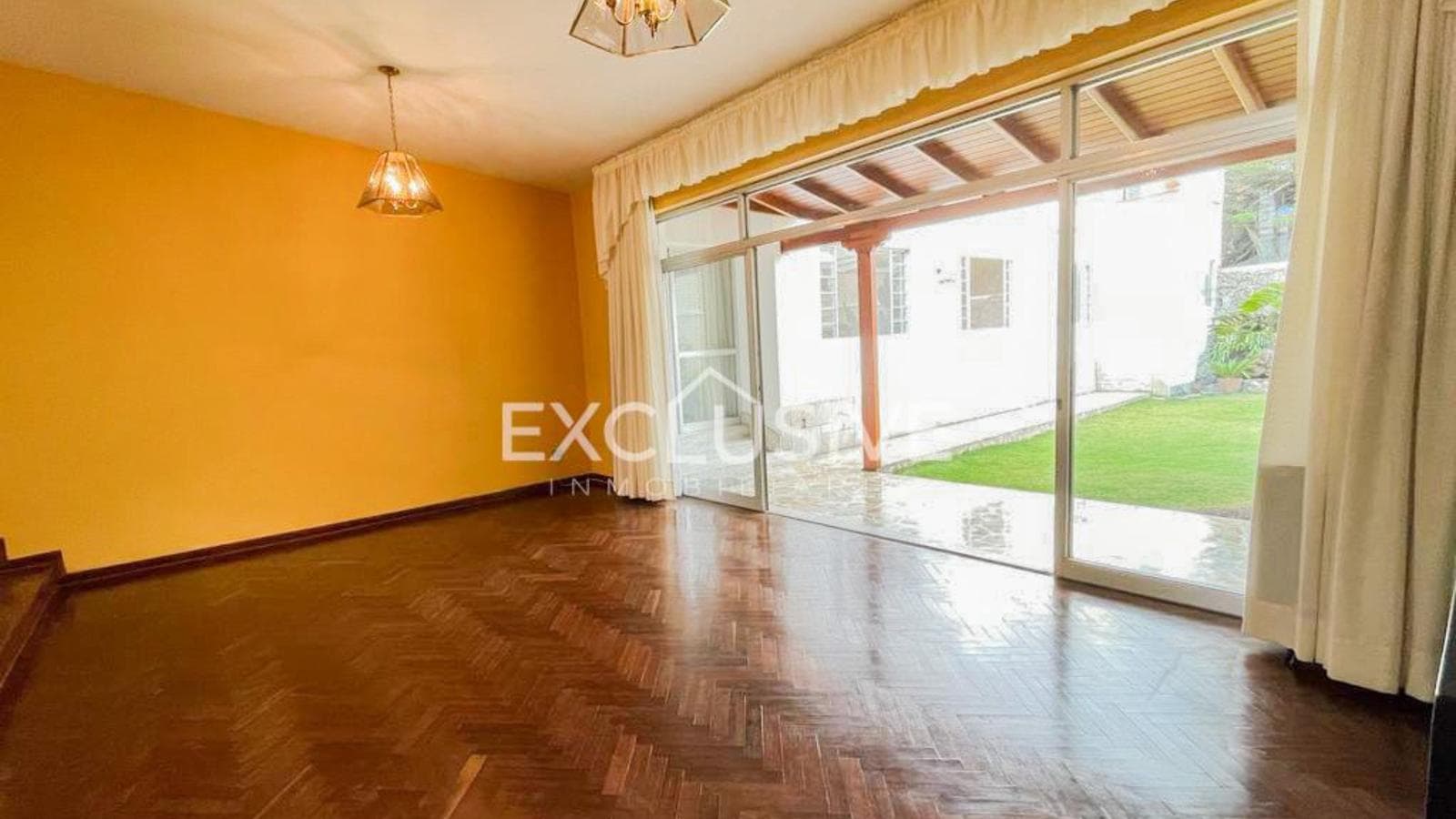 CASA DE 372 m2,05 DORMITORIOS, 02 JARDINES,RICARDO ANGULO, CORPAC, SAN ISIDRO - 2