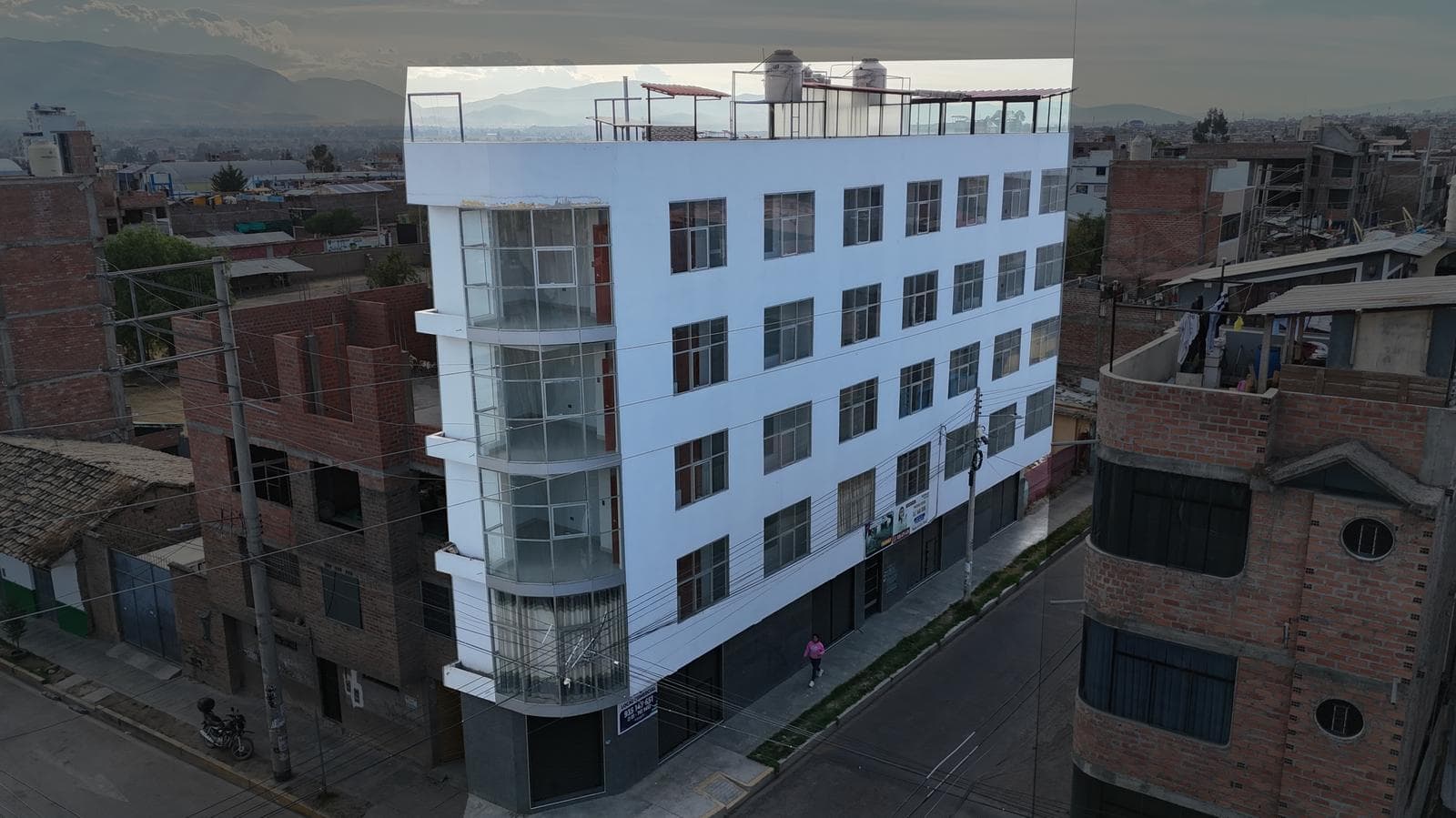 8 DEPARTAMENTOS DE ESTRENO EN JR SUCRE CERCA AL HOSPITAL CARRIÓN. - 1