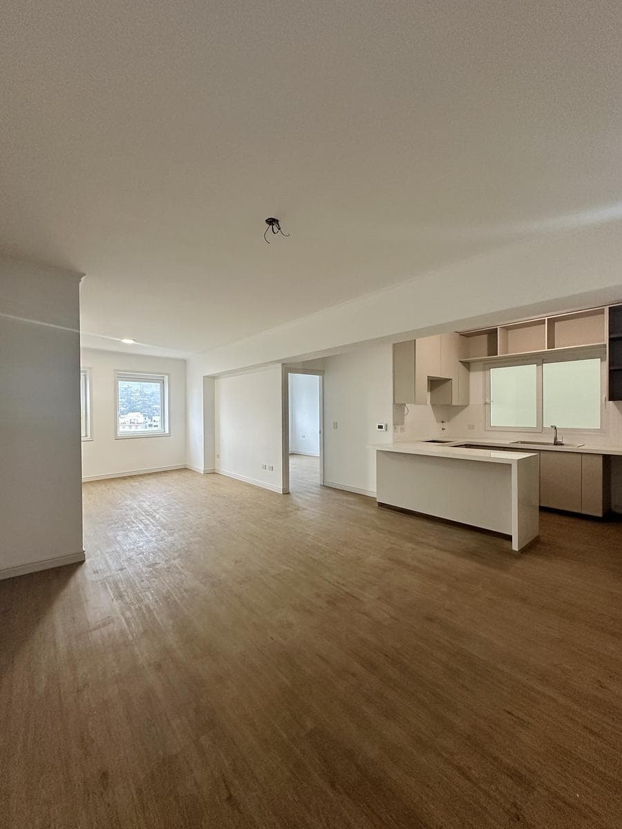 Departamento en venta en la Avenida La Encalada 99m2 - 1