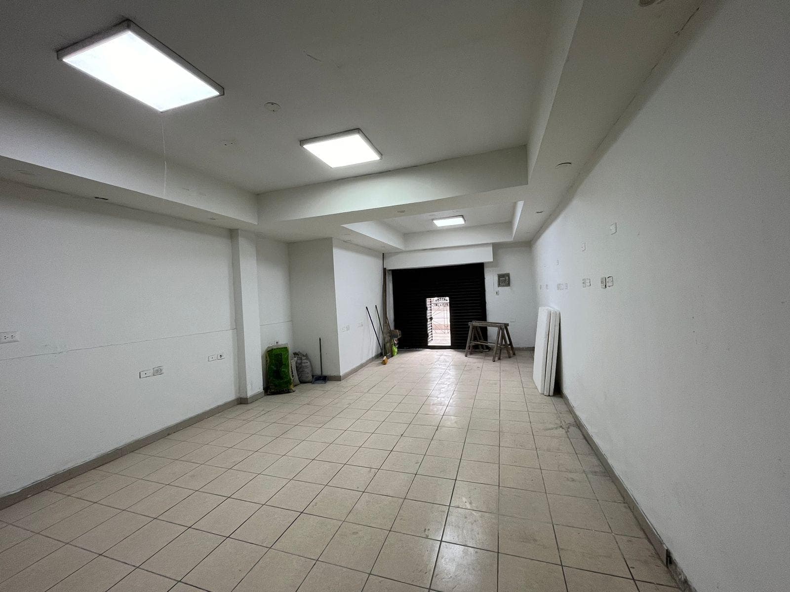 SE ALQUILA LOCAL COMERCIAL EN ZONA COMERCIAL DE CHORRILLOS - 1