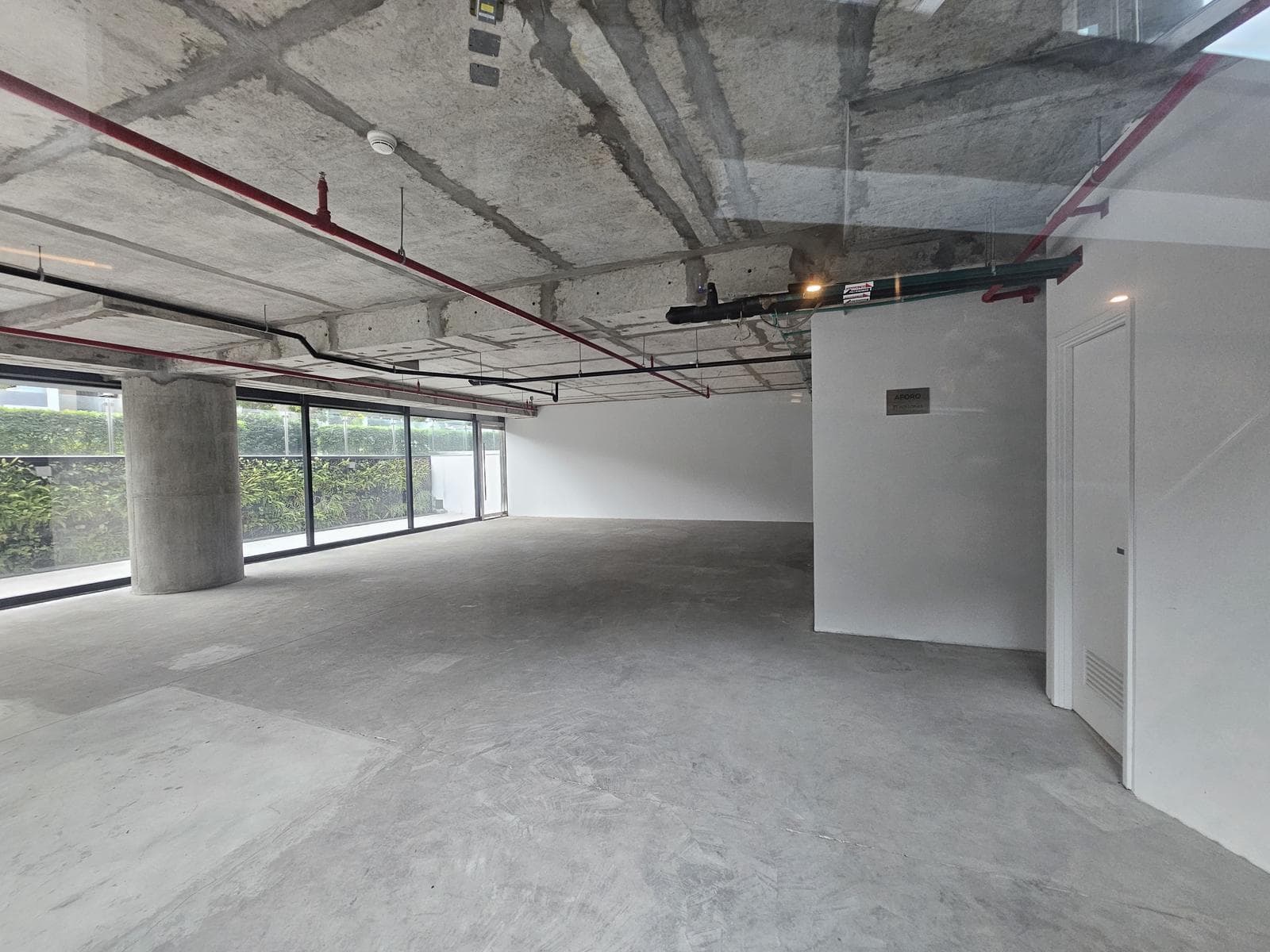 Oficina en Alquiler en Gris - San Isidro - Frente a parque - 1