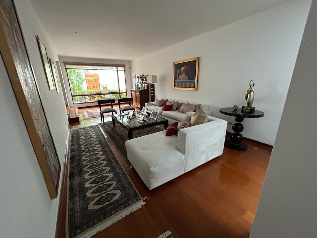 Casa Moderna En Zona Exclusiva En San Isidro Cerca al Golf - 2