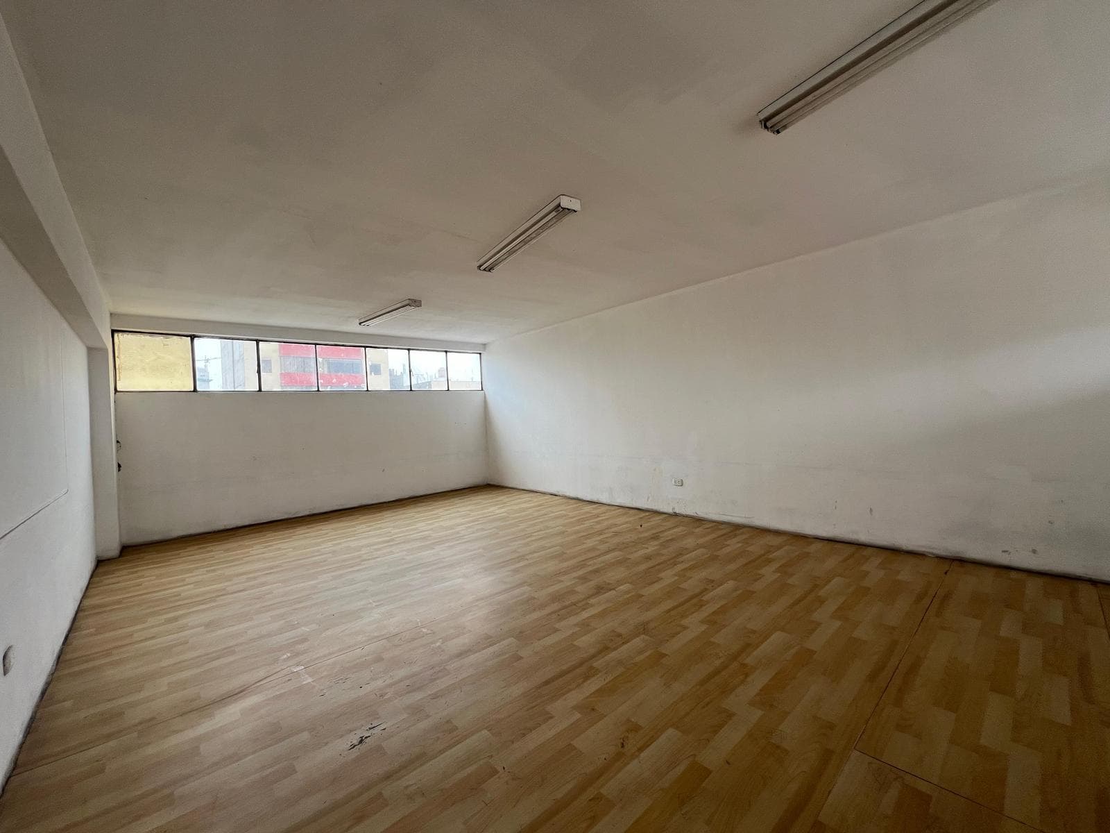 Alquiler de Local en Jesús María cerca a Av. Brasil - 2