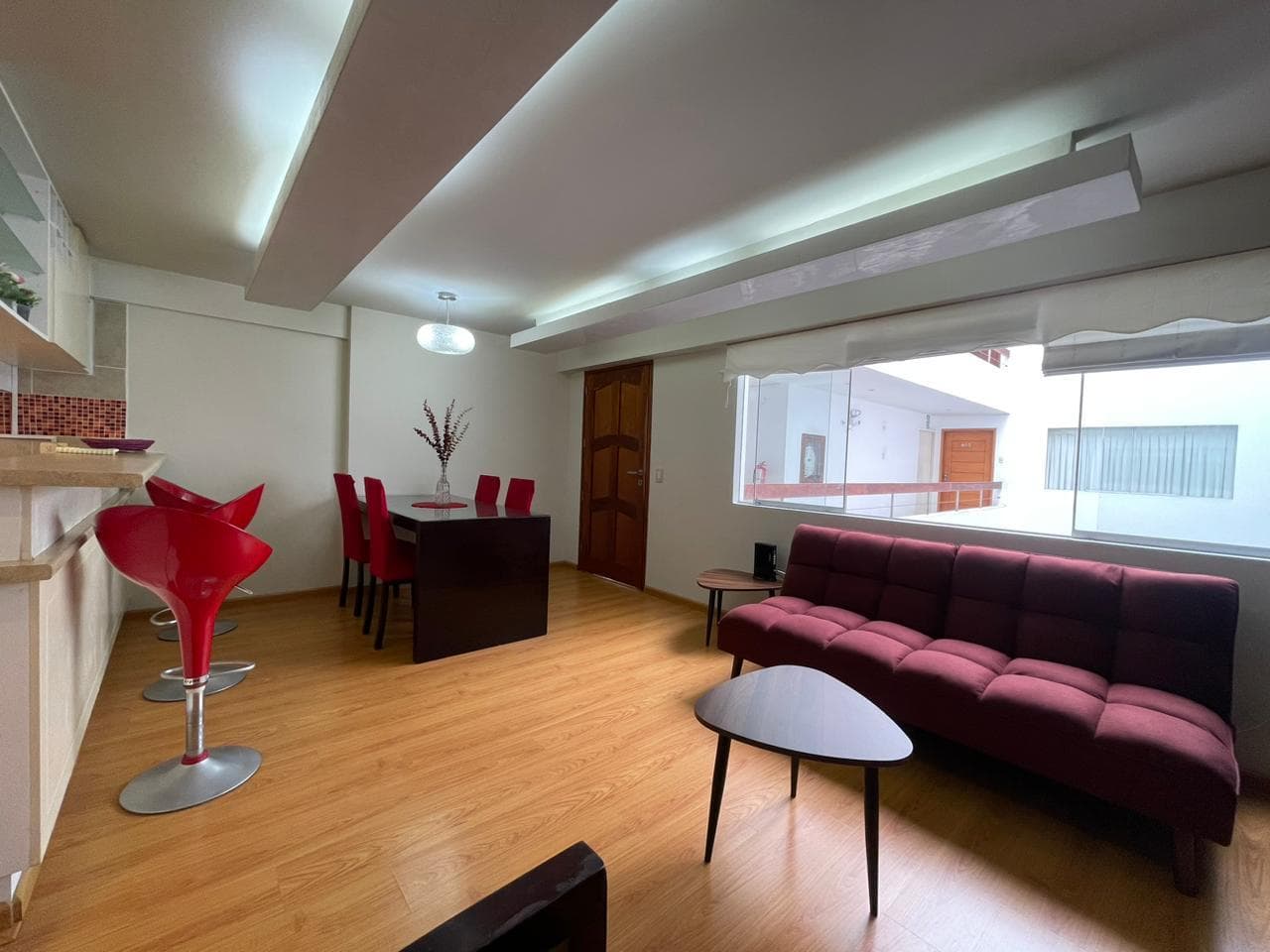 Se alquila hermoso departamento en miraflores - 2