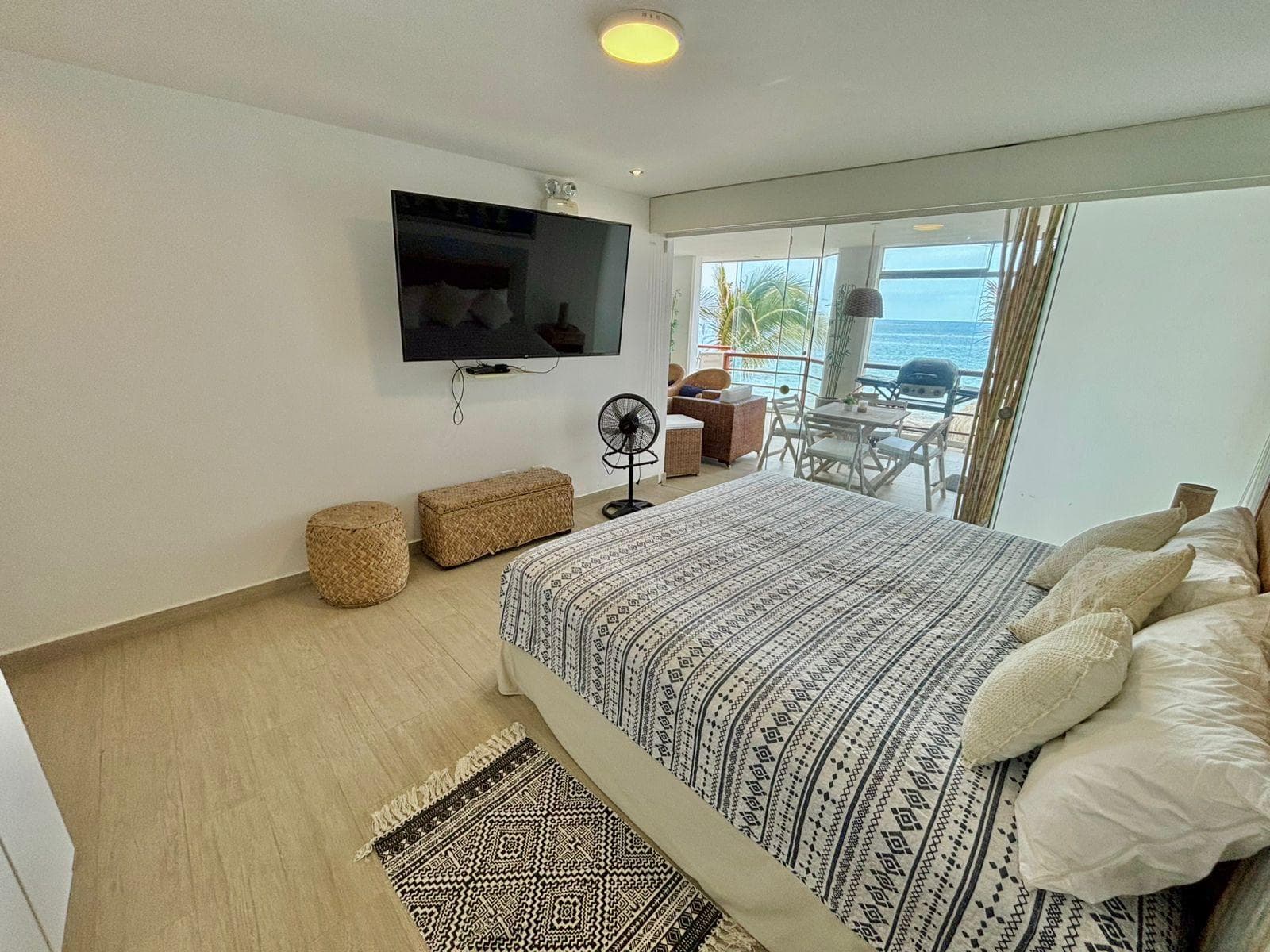 Venta Departamento FRENTE AL MAR EN LAS POCITAS MANCORA - 2