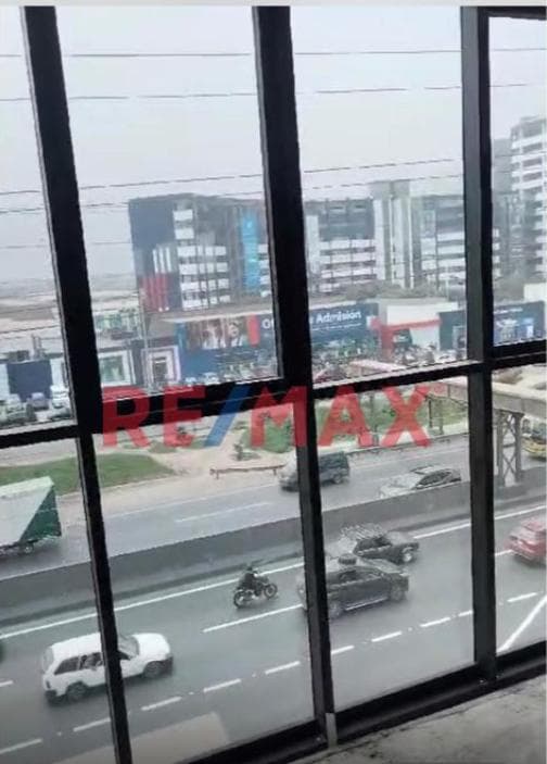 ¡Alquilo Local Comercial Con Vistas A La Calle Y Excelente Ubicación En Av. Mendiola - 1