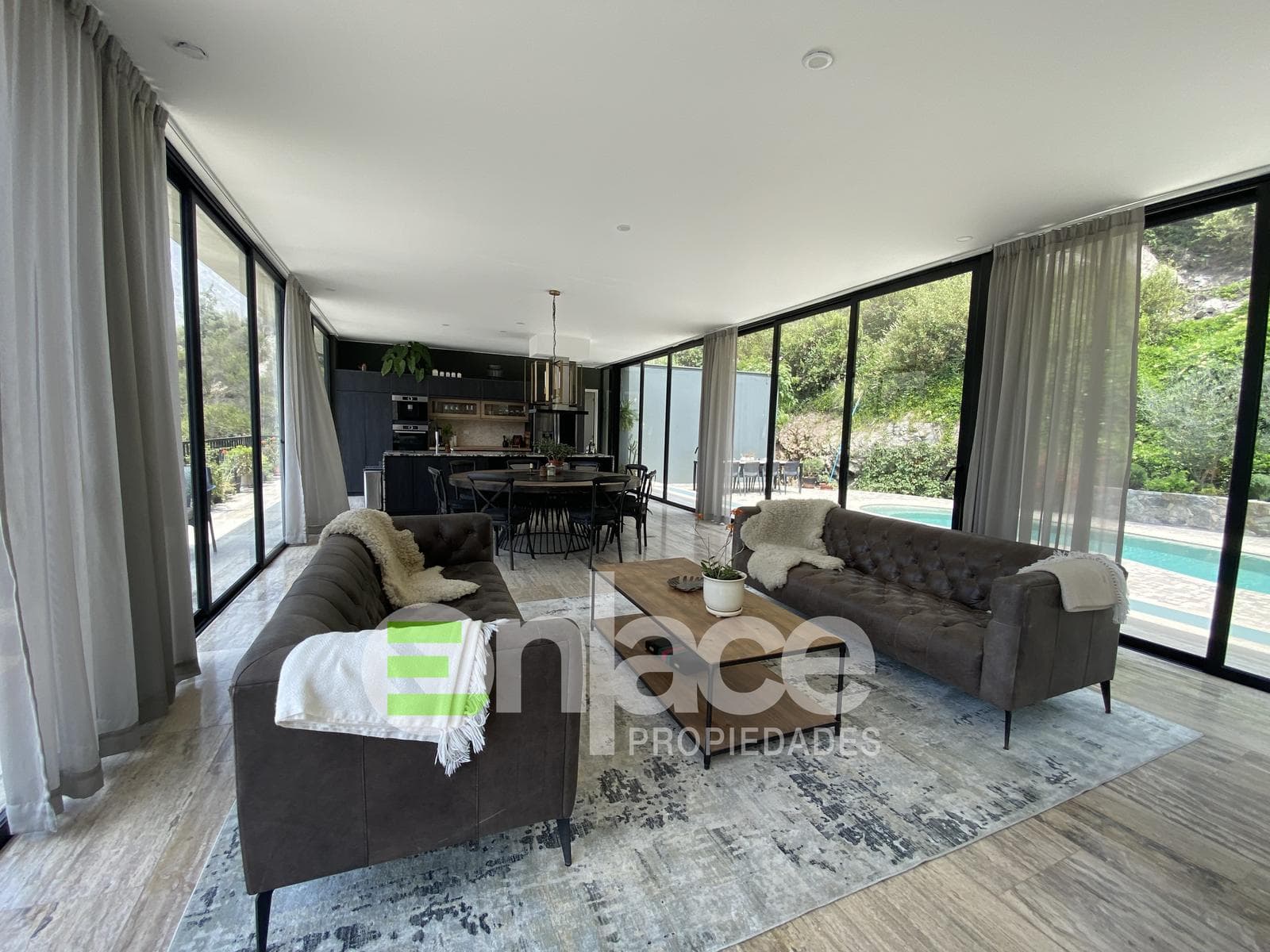 Hermosa casa de Campo a la Venta en Condominio La Quebrada con espectacular vista - 2