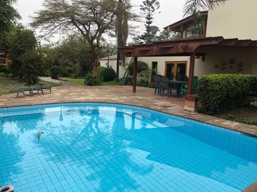 BELLA CASA CON PISCINA Y TERRAZAS EN EXCELENTE UBICACIÓN EN RINCONADA - 2