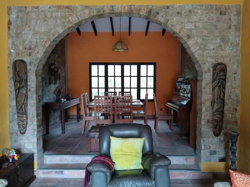 HERMOSA CASA DE CAMPO CON DISEÑO DE CUENTO - 2