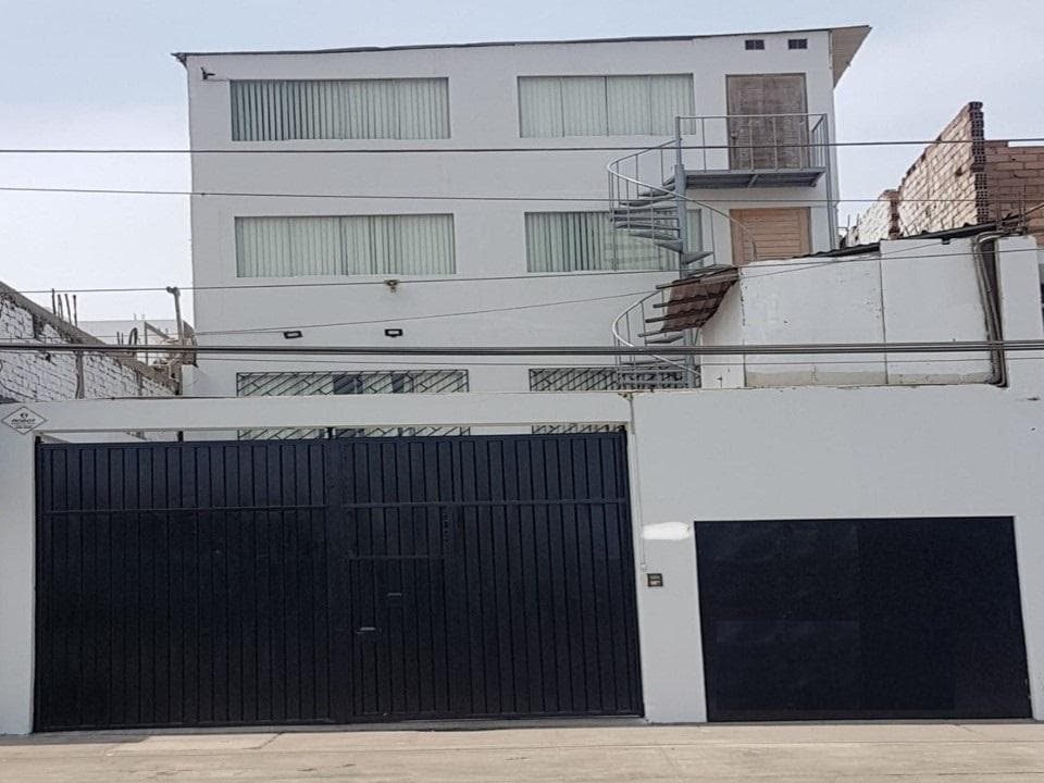 VENTA LOCAL INDUSTRIAL LA PERLA - 1