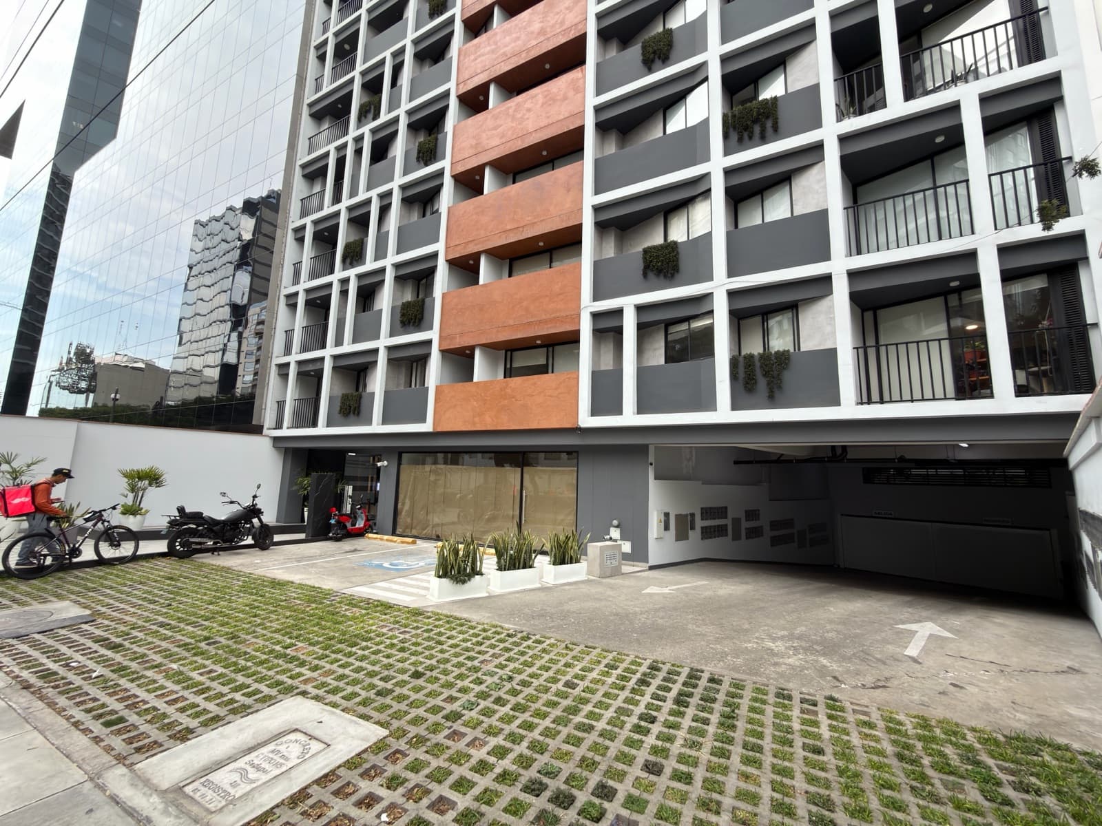 VENTA DEPARTAMENTO DE 3 DORM. ESTRENO - MAGDALENA - 2