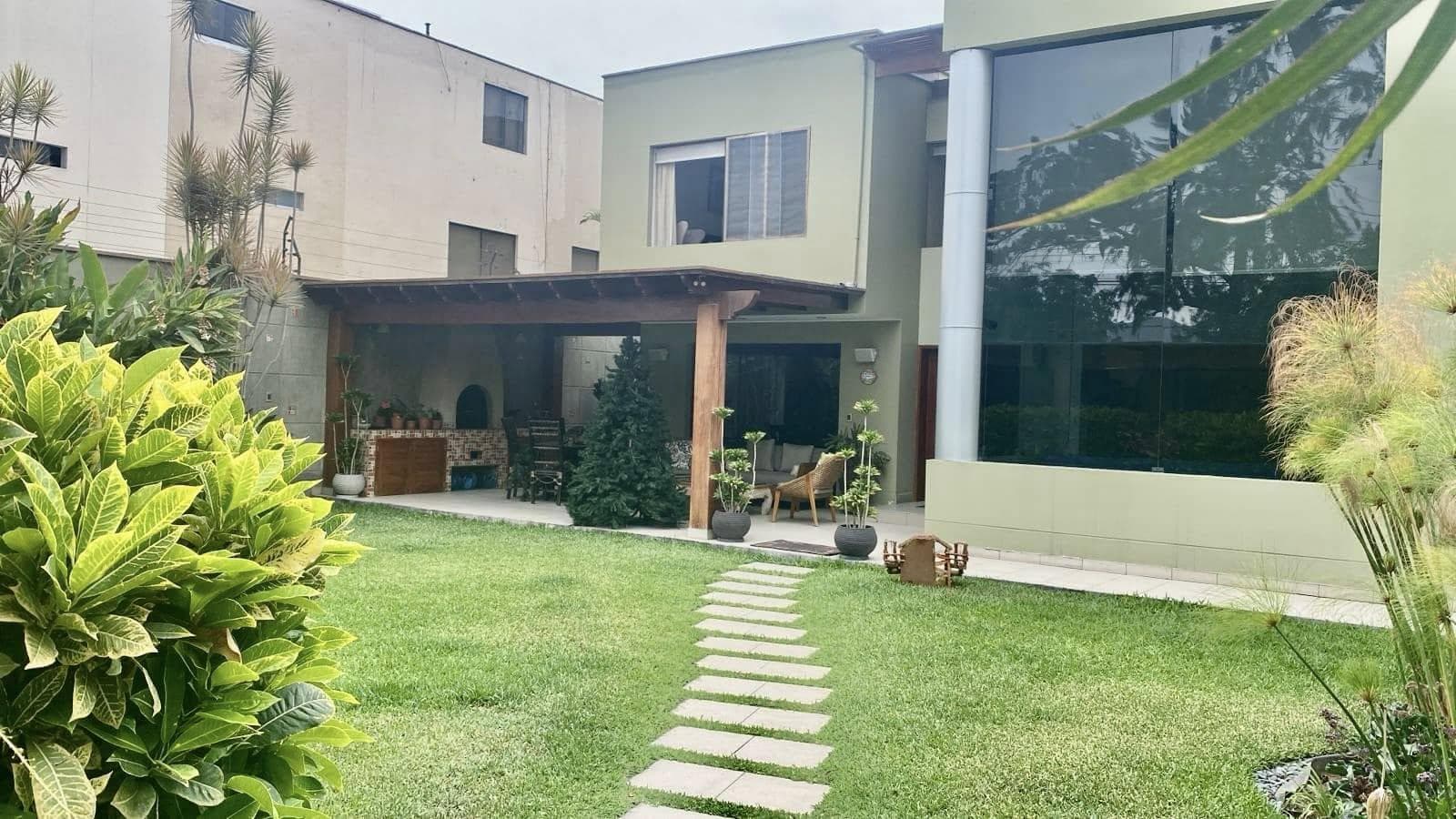 Casa en venta en Calle CAMPOVERDE N° 1xx La Molina - 1