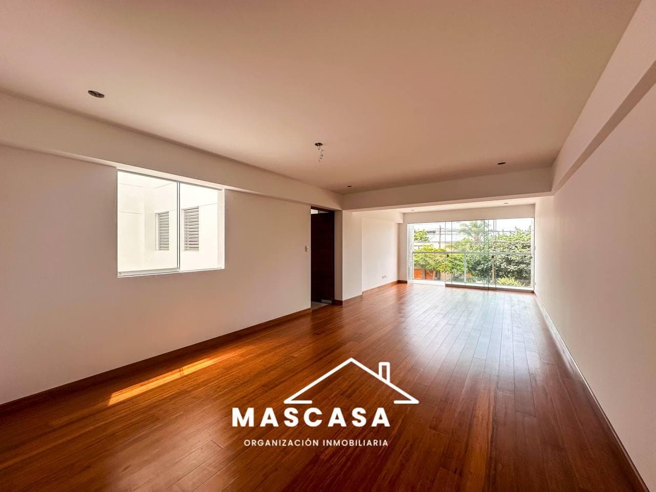 VENDO DEPARTAMENTOS DE ESTRENO EDIFICO FRENTE A PARQUE/CHACARILLA - 2