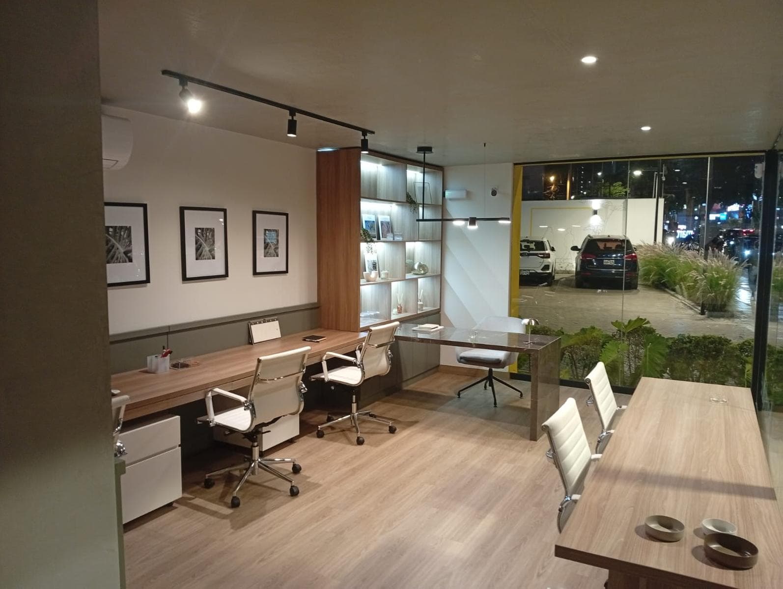 VENTA OFICINA EN CENTRO EMPRESARIAL SAN ISIDRO - OF X11 (609-614-102 FABI) - 1