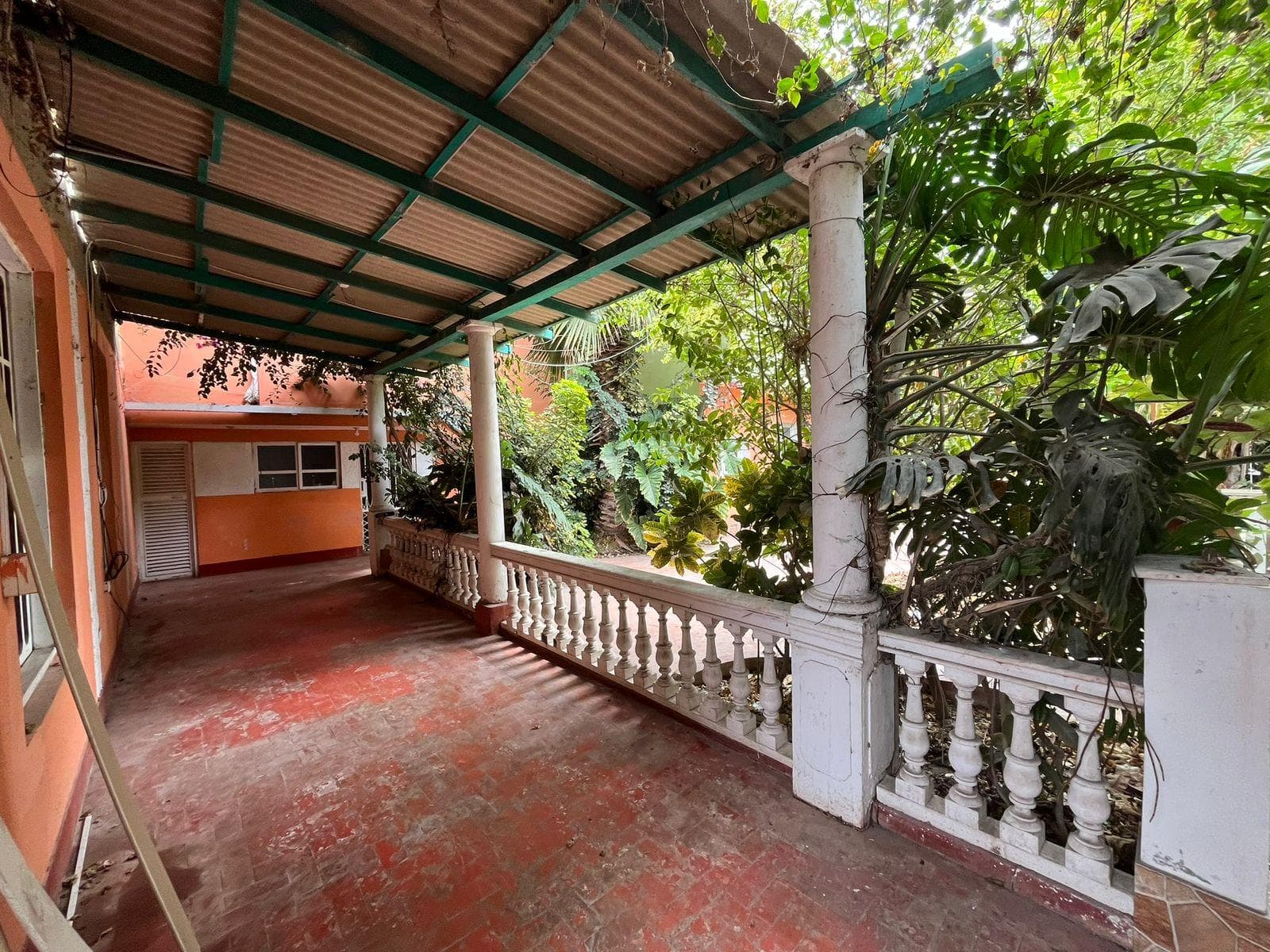 Se vende como terreno inmueble en zona super céntrica de chorrillos - 2