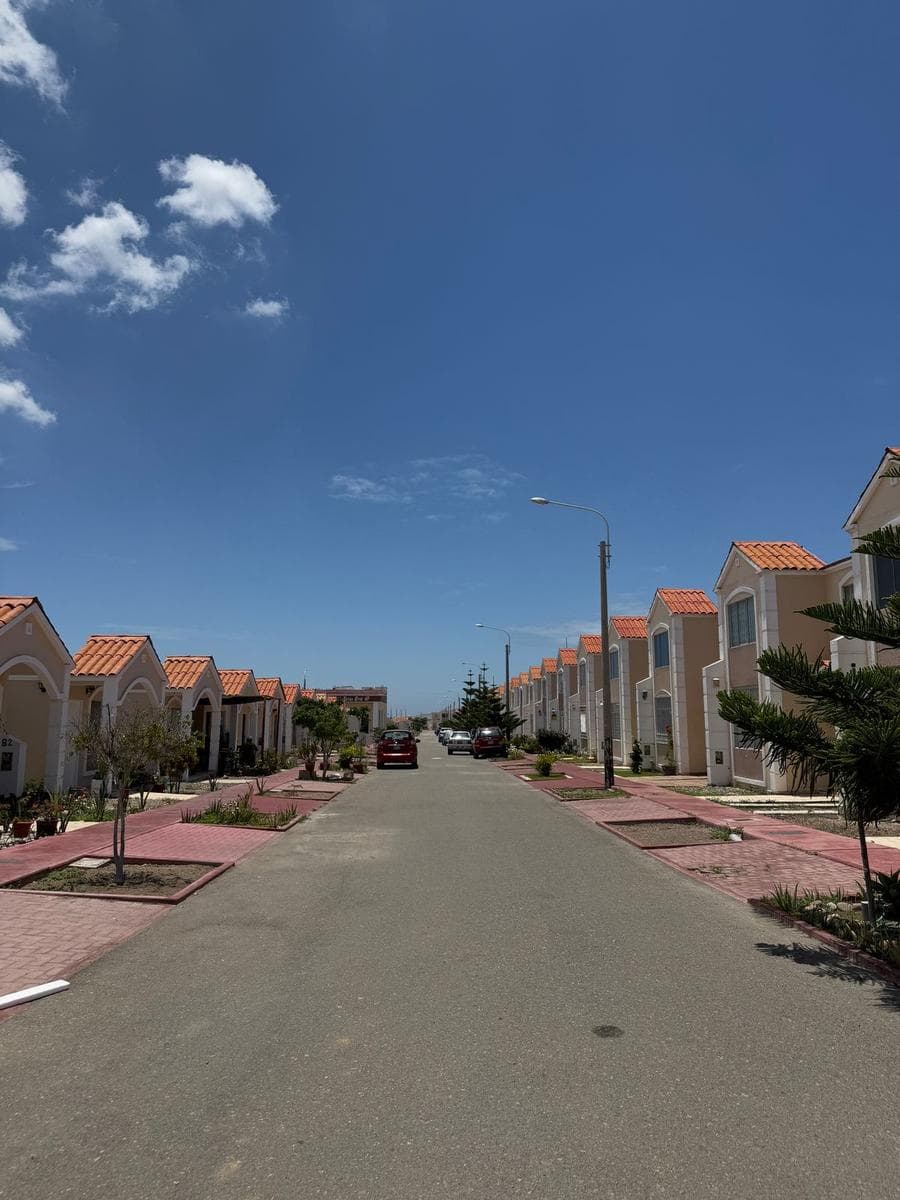 ¡TU HOGAR PERFECTO EN REQUE TE ESPERA! DESCUBRE MÁS SOBRE ESTA CASA EN LAS VILLAS DE BOUNGANVILLE. - 2