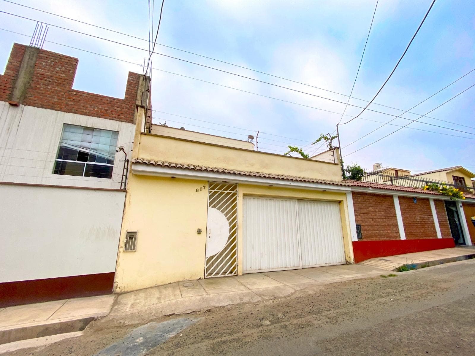 Venta De Casa 144 M2 En Chaclacayo A Una Cuadra Del Parque Central - 1