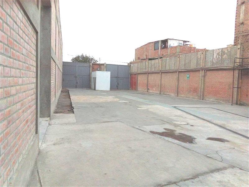 Venta o Alquiler Locales - Urb. La Campiña, Chorrillos - 2