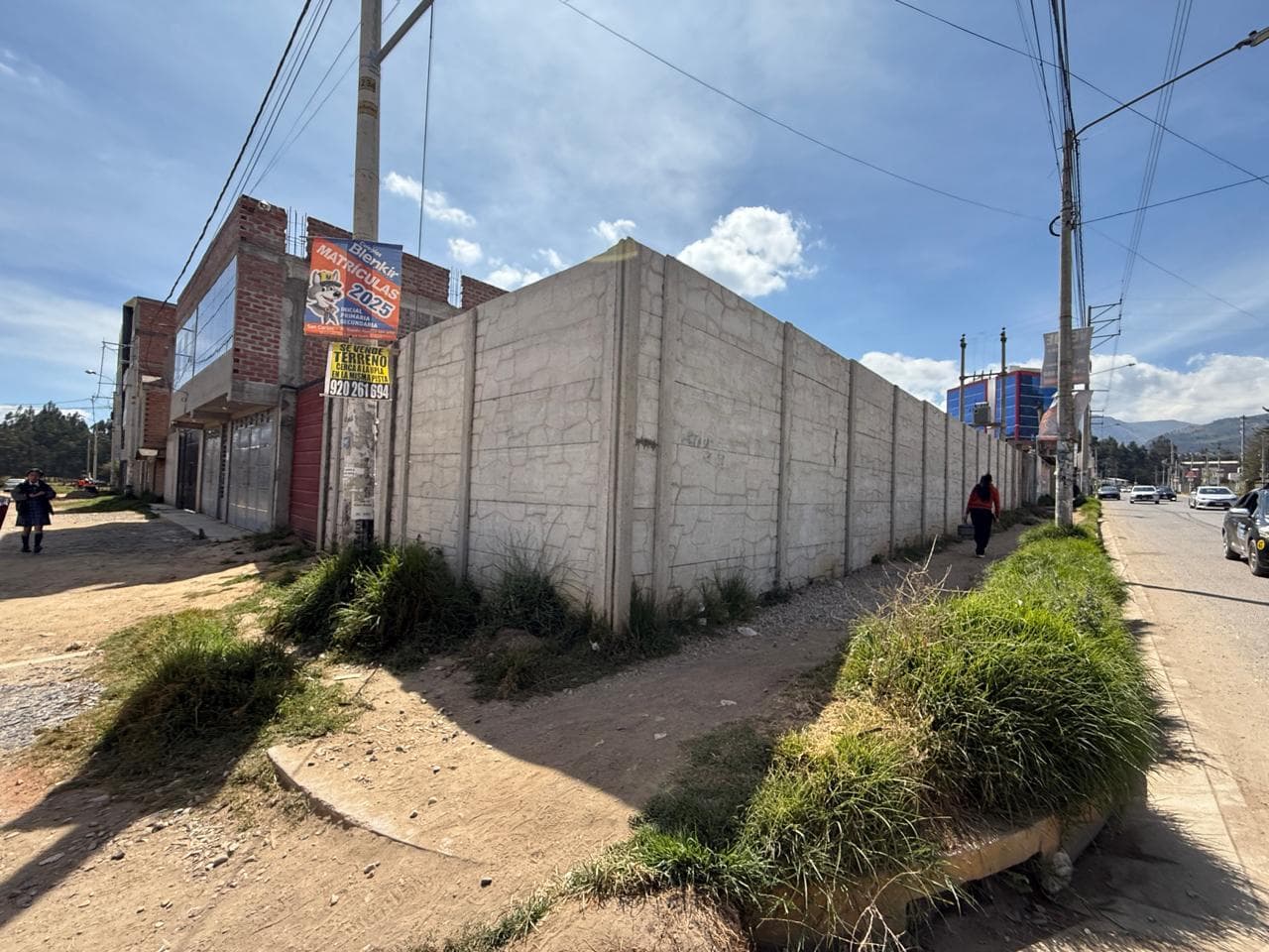 Alquiler Terreno de 292 m2 Av. San Carlos cerca a la Univ. Continental y Condominio el Prado - 2