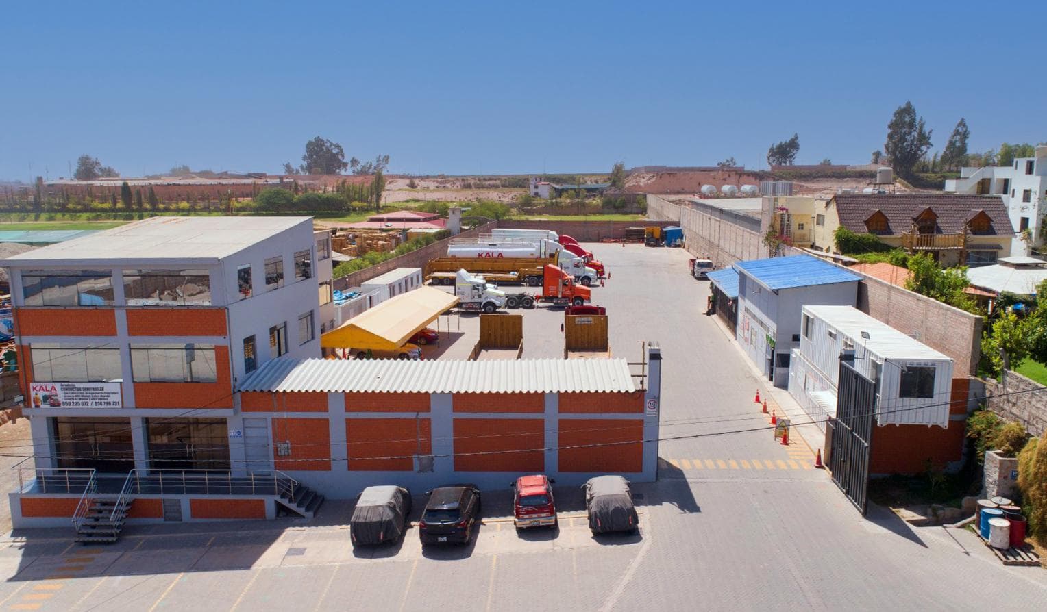 ALQUILA AMPLIO LOCAL INDUSTRIAL CON OFICINAS ESTRATÉGICAMENTE UBICADO EN VÍA DE EVITAMIENTO - 1