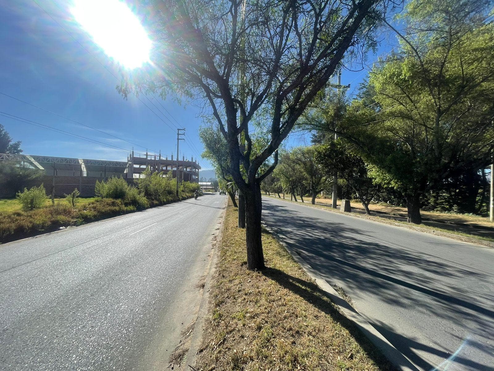 Terreno de 4.4ha en Av Atahualpa - 2