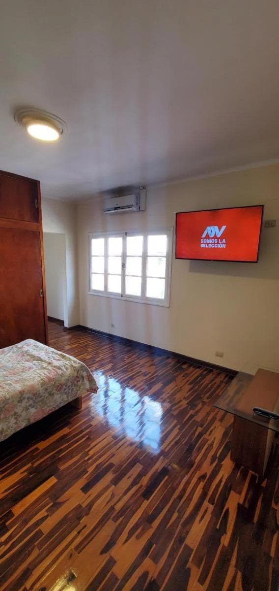 SE ALQUILA CASA EN MIRAFLORES - 2