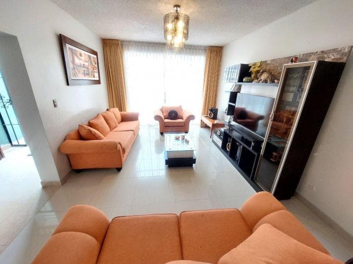 CASA EN VENTA - LA PERLA Id: 3 7 9 2 0 - 2