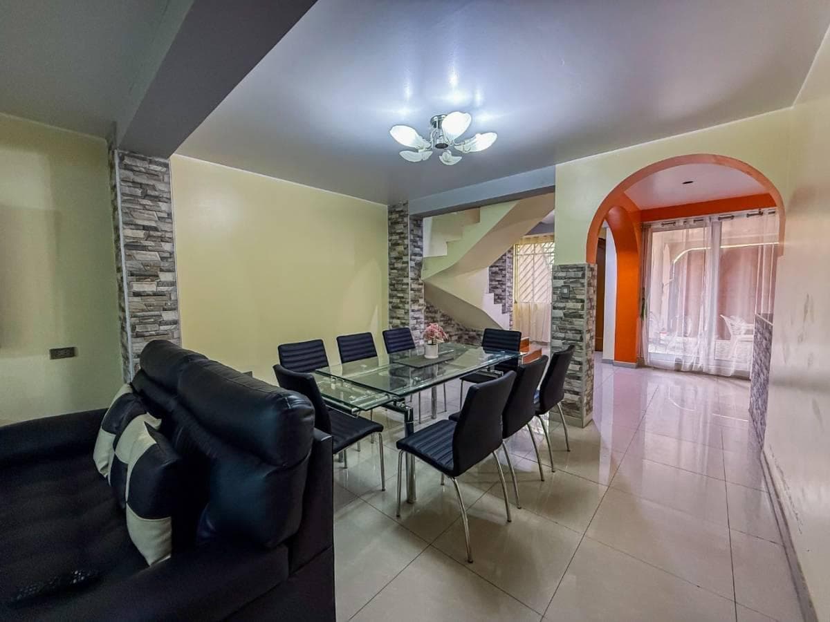 VENTA DE CASA EN URB. LUCYANA, CARABAYLLO ID: 3 6 8 8 3 - 2
