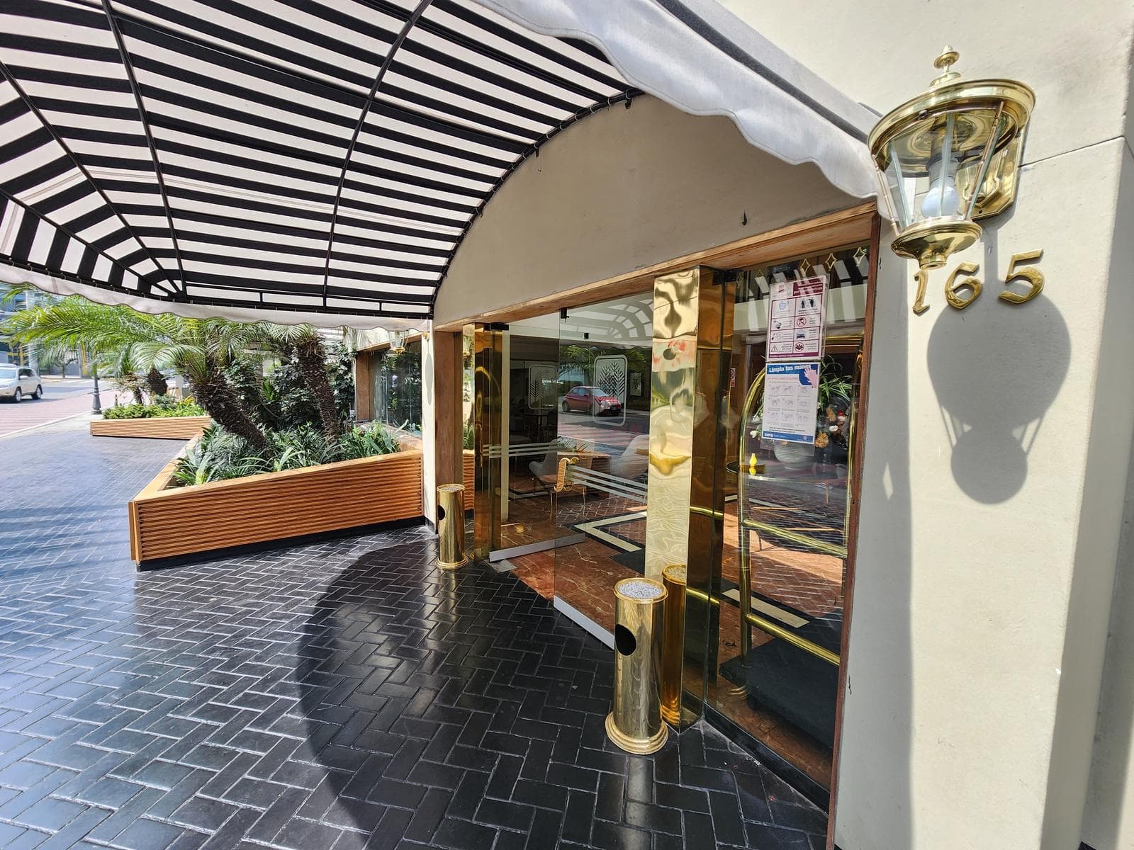 Hotel en venta en San Isidro - 2