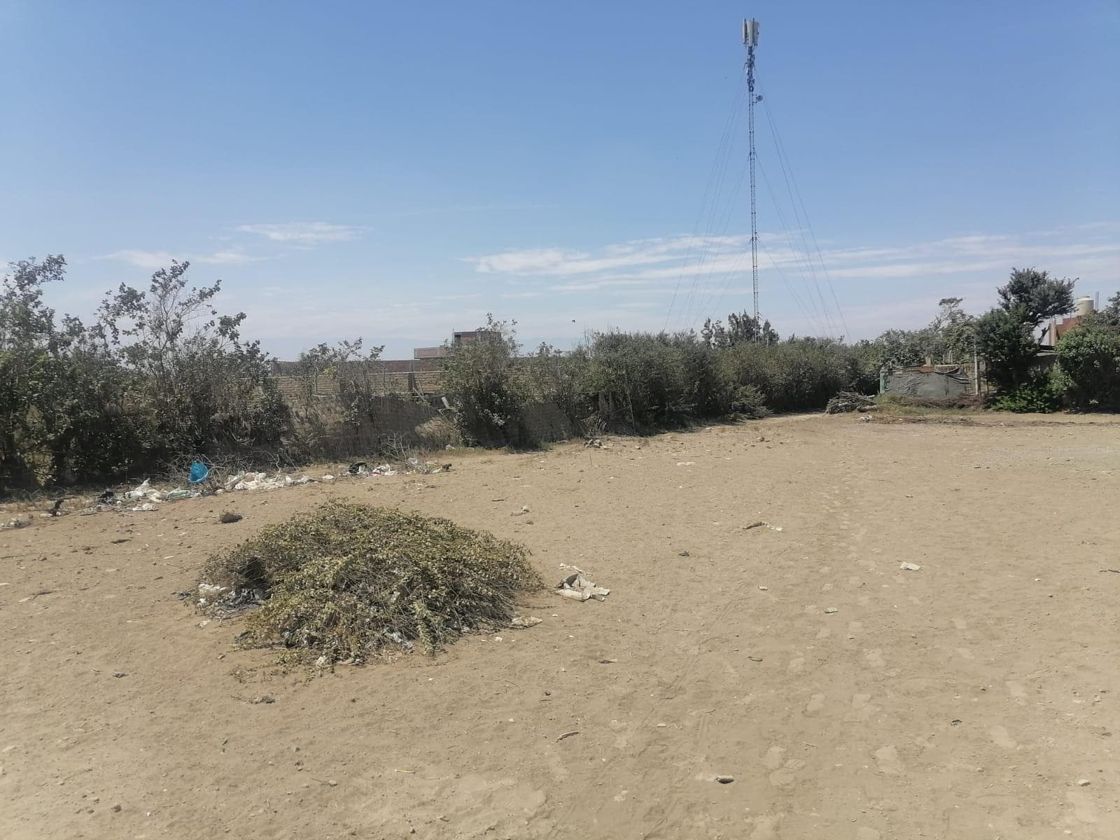 Venta de Terreno en Av. 28 de julio cerca a la Av. Centenario en Huacho - 2