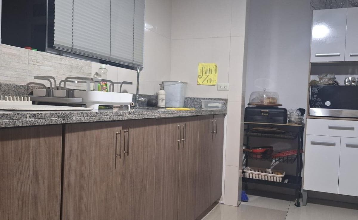 SAN BORJA ALQUILER BONITO DUPLEX VACIO DE 196 M2 BIEN UBICADO EN LA AV ROUSSEAU - 2