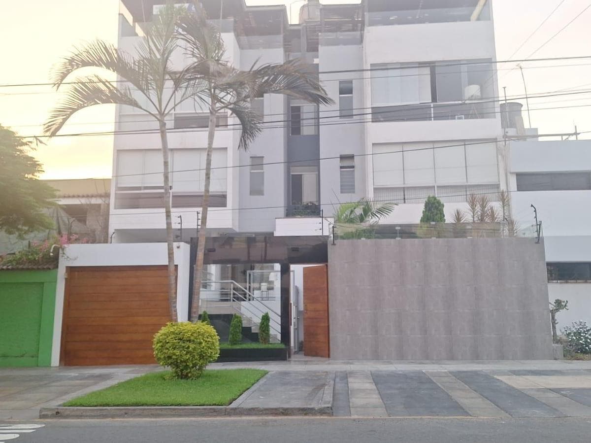 SAN BORJA ALQUILER BONITO DUPLEX VACIO DE 196 M2 BIEN UBICADO EN LA AV ROUSSEAU - 1