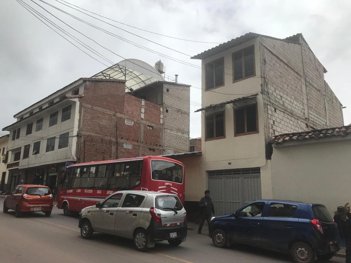 VENTA DE PREDIO COMERCIAL EN CENTRO DEL CUSCO 670M2 - 2