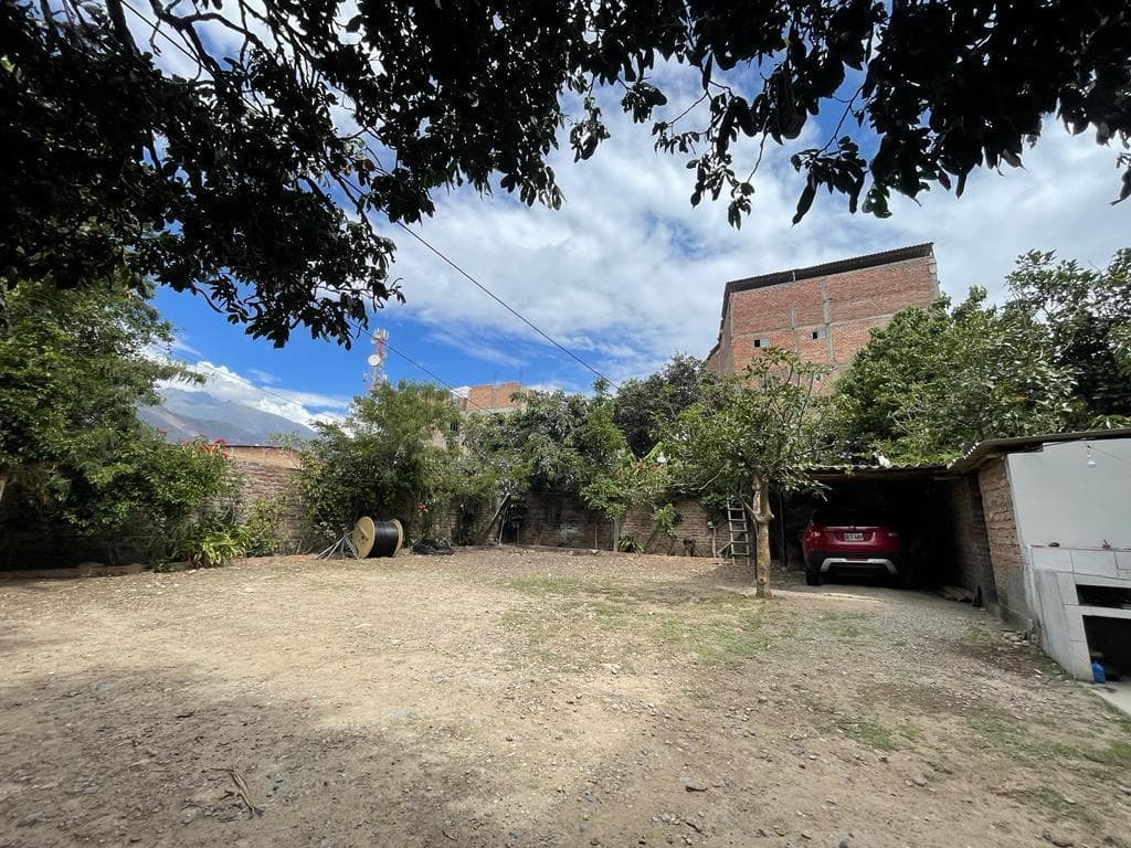 Venta de Hotel de 4 Pisos en Caraz-Huaraz - 2