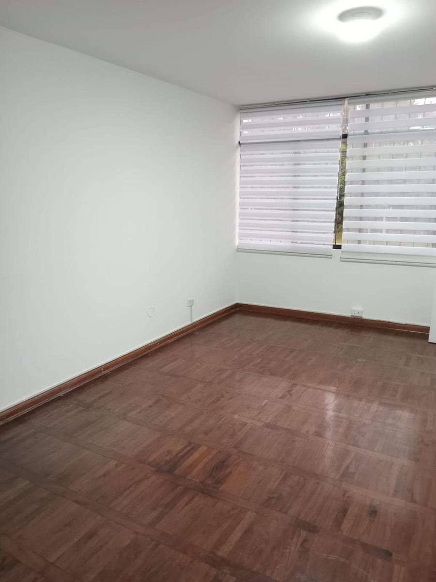 Alquilo oficina a puerta cerrada San Borja Sur frente al parque de la felicidad - 1