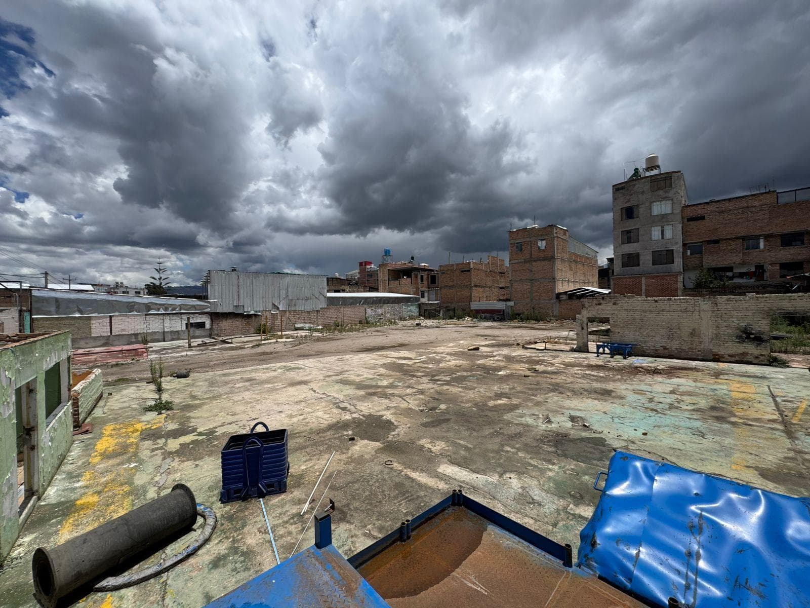 Local en Via de Evitamiento Norte - 1