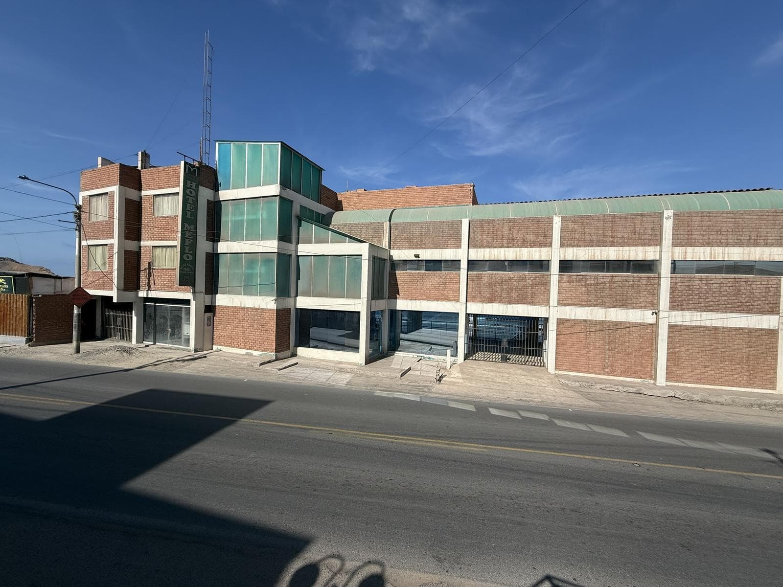 VENDEMOS HOTEL EN LA CIUDAD DE CHALA, ESPECTACULAR VISTA AL MAR - 2