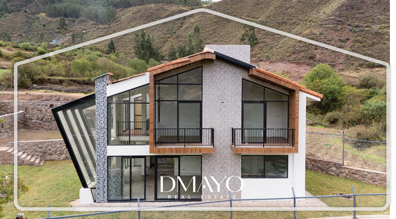 Venta Casa de Campo en Urubamba en el Corazón del Valle Sagrado en Cusco - 1