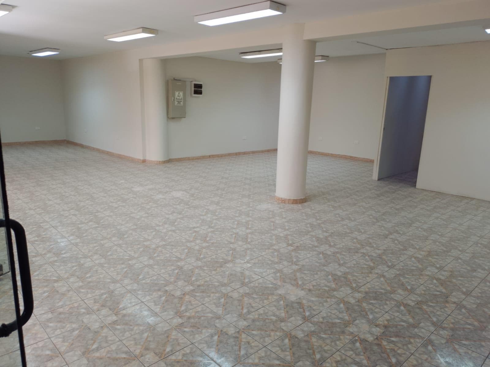 Local Comercial en Alquiler - 2