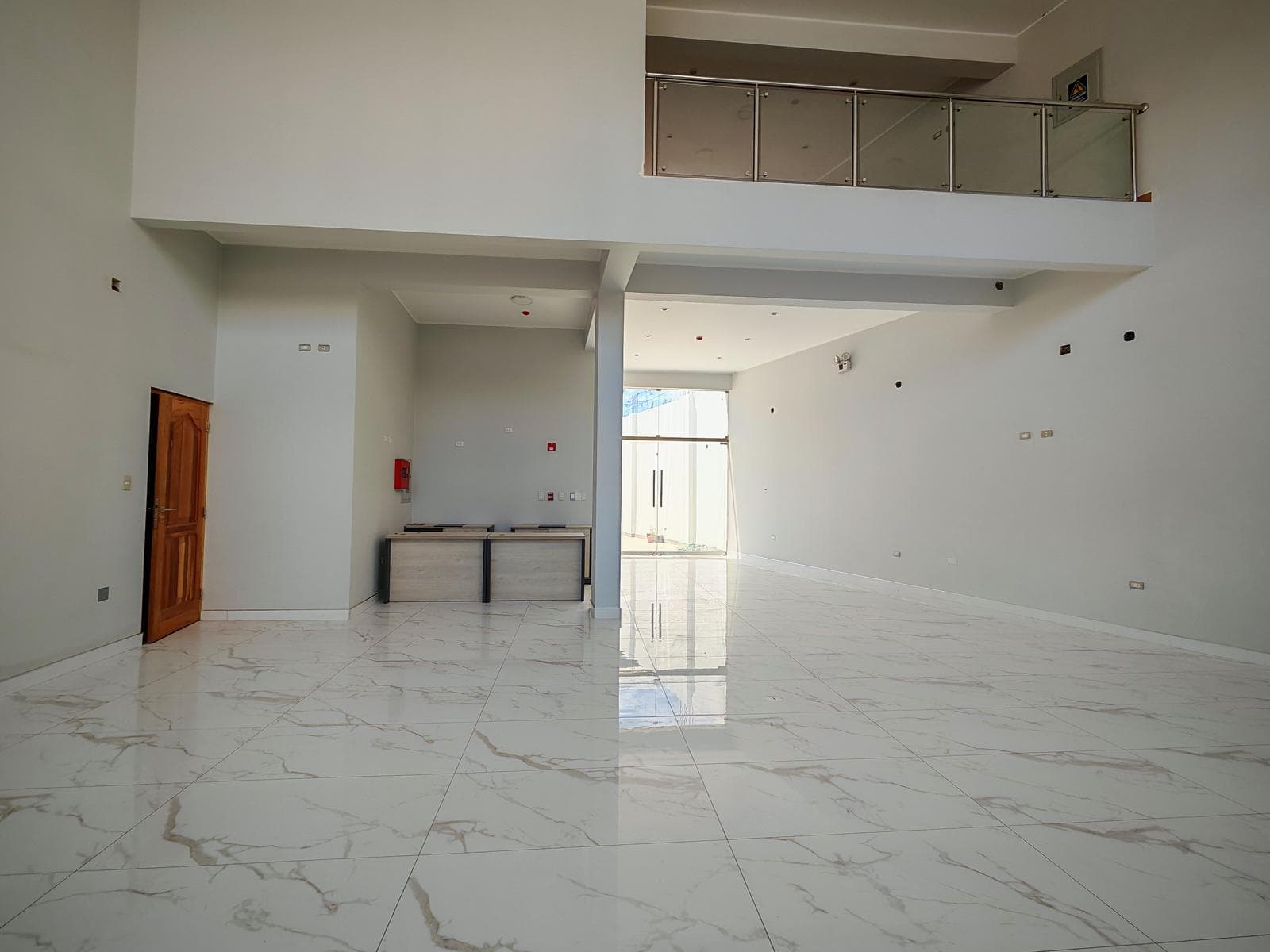 ALQUILER DE LOCAL COMERCIAL DE 80 M² EN CARRETERA AYACUCHO-HUANTA – FRENTE A VÍA PRINCIPAL - 1