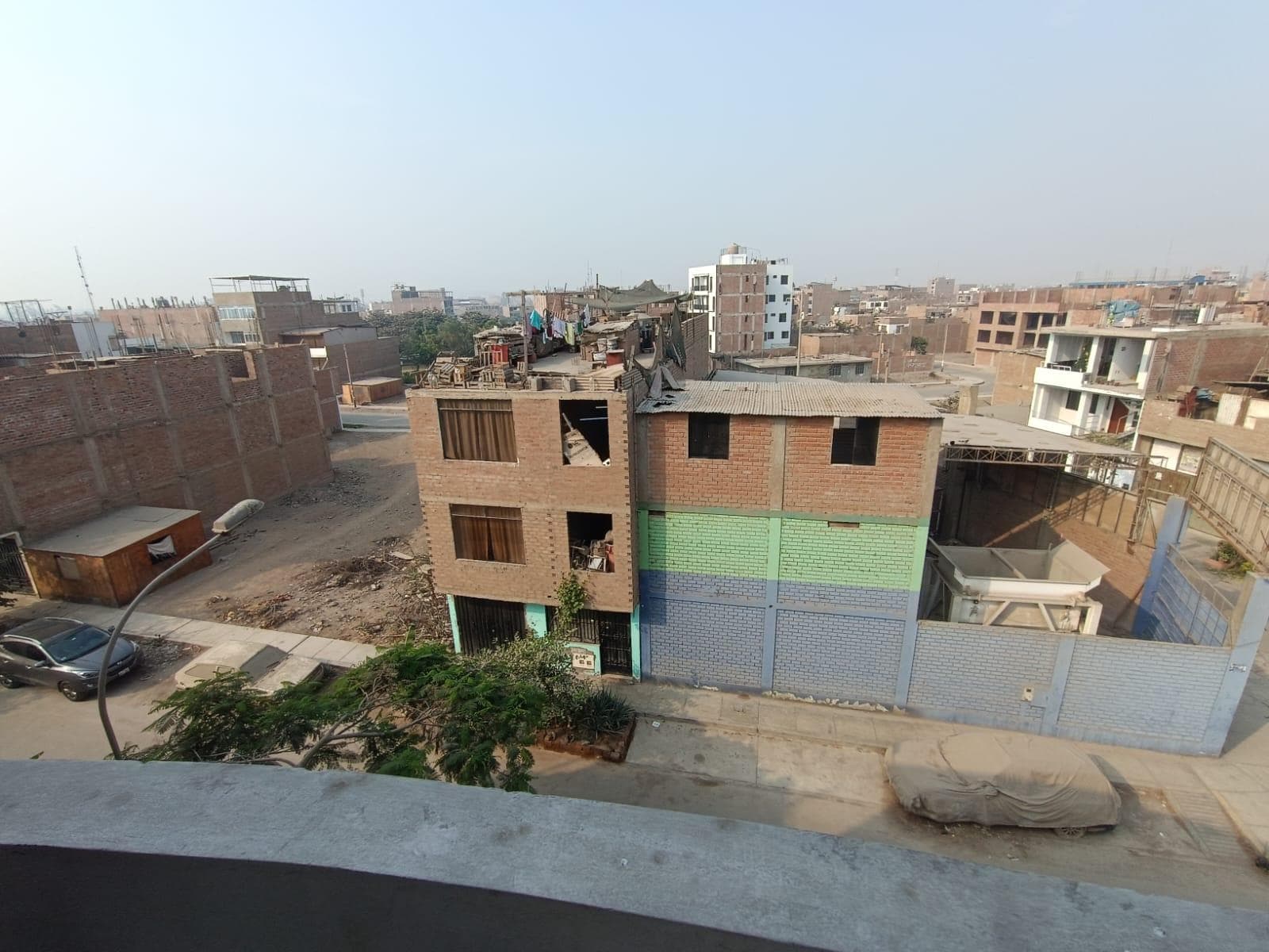 Casa de 4 pisos en venta en Carabayllo - 2