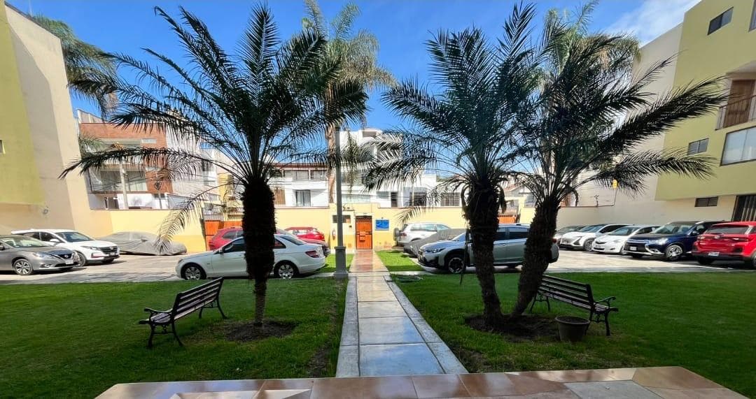 Departamento en Venta en Urb. Palmas del Golf Trujillo - 1